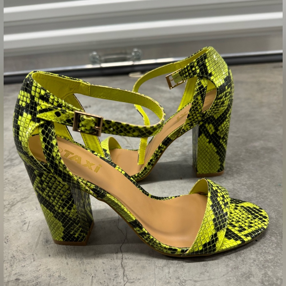Taxi Sandals